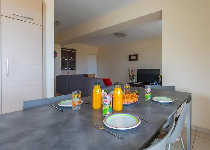 Spacious Sea View * Klorakas