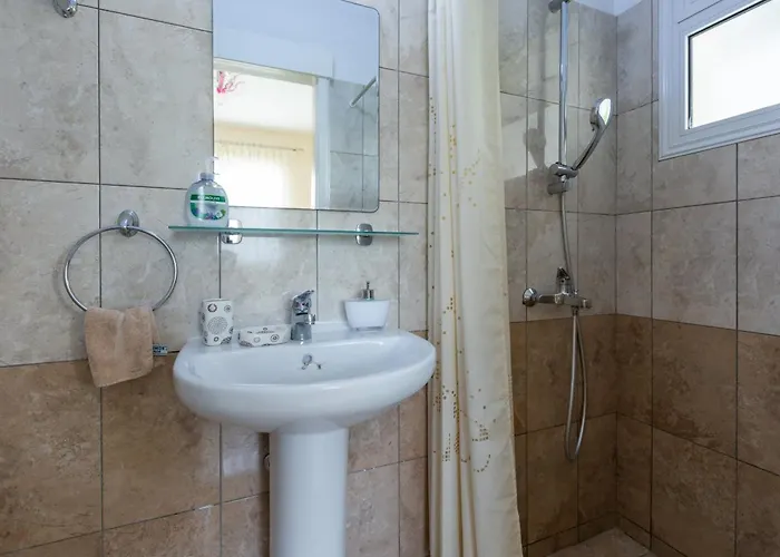 Apartment Spacious Sea View Klorakas